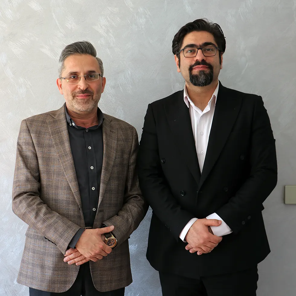 سید حمیدرضا عظیمی و محمد وکیلی سید حمیدرضا عظیمی و محمد وکیلی